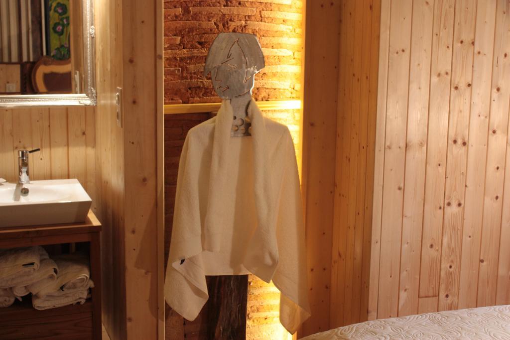مبيت وإفطار Saint-Pompont Le Clos Mandalou الغرفة الصورة